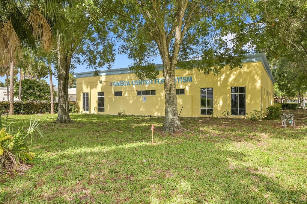 Photo of 5205 Village Blvd, West Palm Beach, FL 33407 (MLS # A11972208)