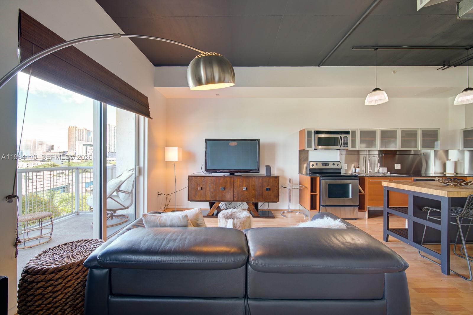 NEO CONDO - Residential Lease