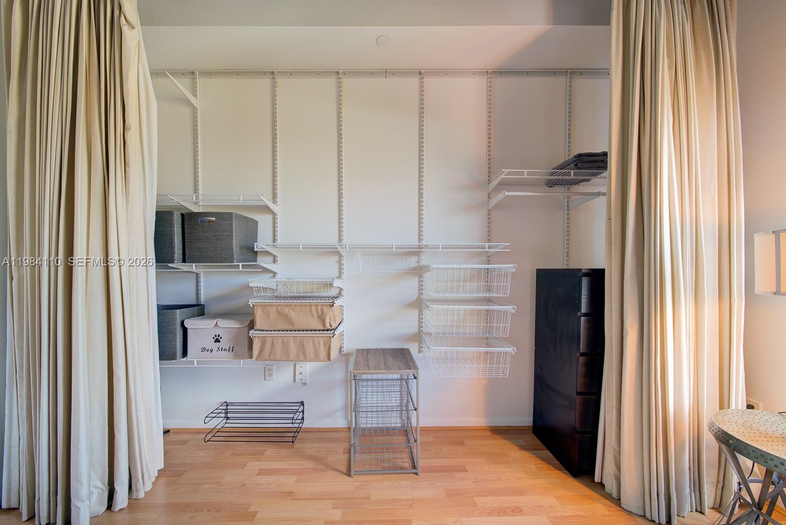 NEO CONDO - Residential Lease