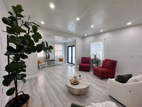6159 SW 22nd St Miami FL 33155