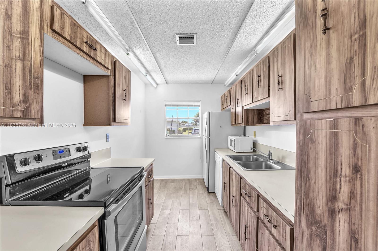 HIGH POINT OF DELRAY WEST - Residential