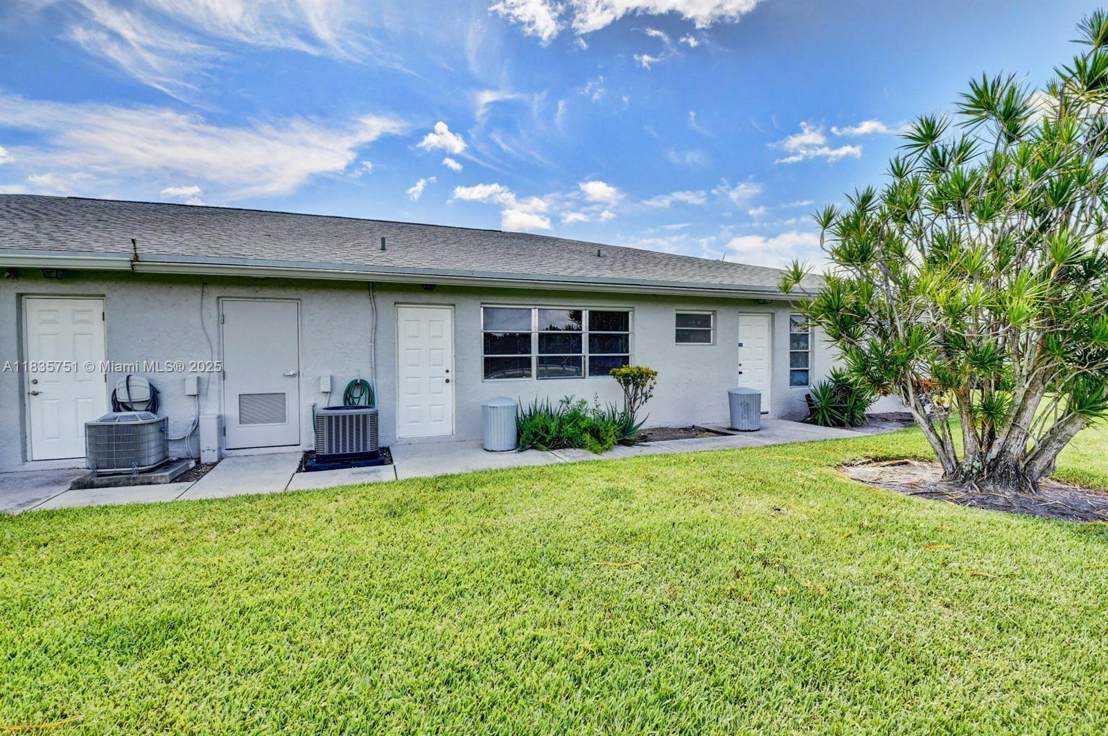14529 Canalview Dr B, Delray Beach, FL, 33484/$179,500 1 14529 Canalview Dr B