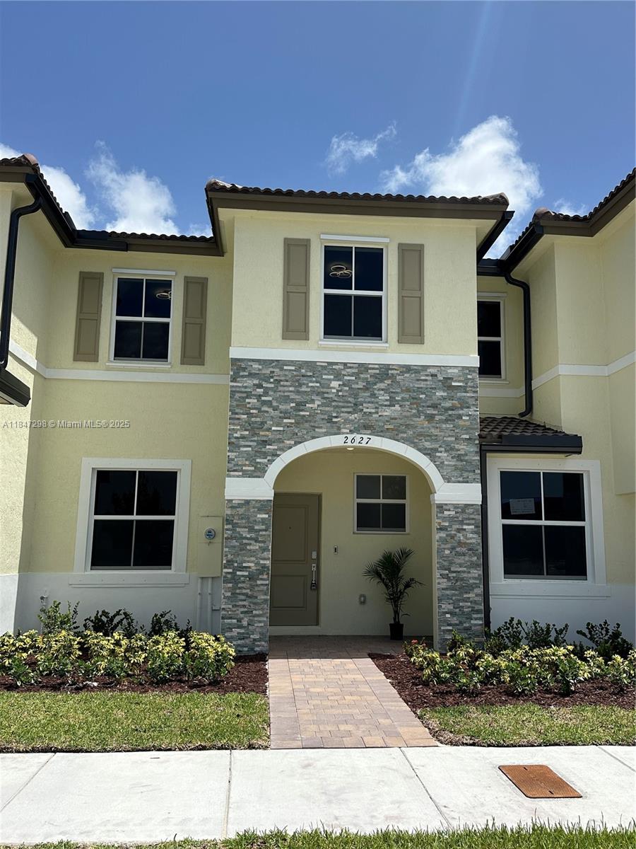 WELCOME SECTION 8 - Beautiful 3-bedroom, 2.5-bathroom Villa located in the desirable gated community of Altamira. This spacious home features a large master suite with a walk-in closet, nice kitchen with stainless steel appliances, and a generously sized living and family room. Tile flooring throughout the first floor also includes a convenient washer and dryer and carpet upstairs, the second floor. Patio, two assigned parking spaces, and additional guest parking. Internet/Wi-Fi is also included in the Rent.
For showing request CALL listing Agent (321)-331-9462