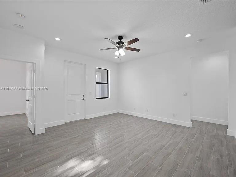 INLET GROVE - Residential