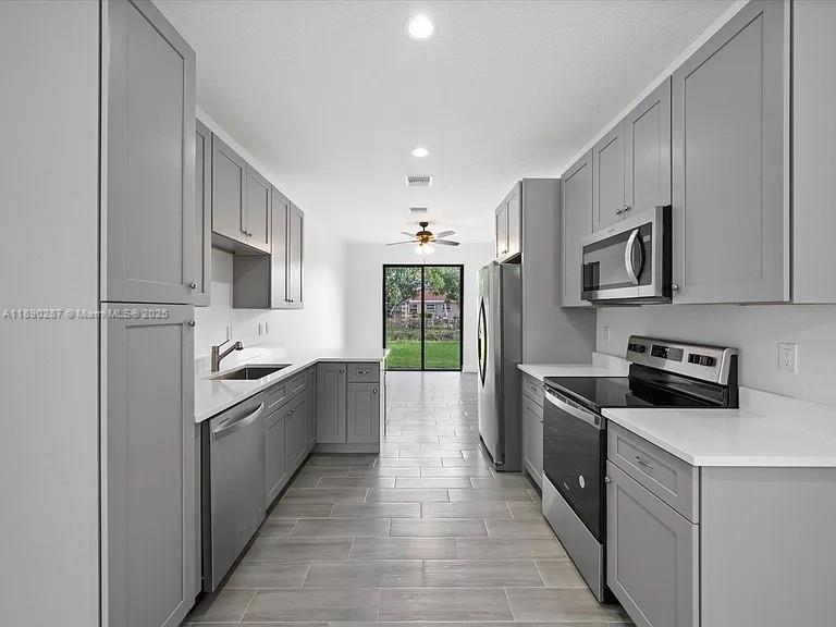 INLET GROVE - Residential