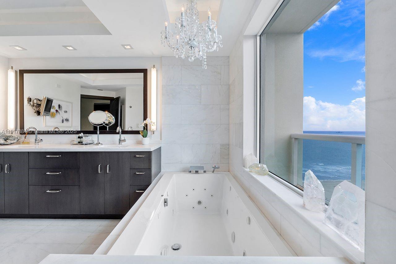 CAPOBELLA CONDO - Residential