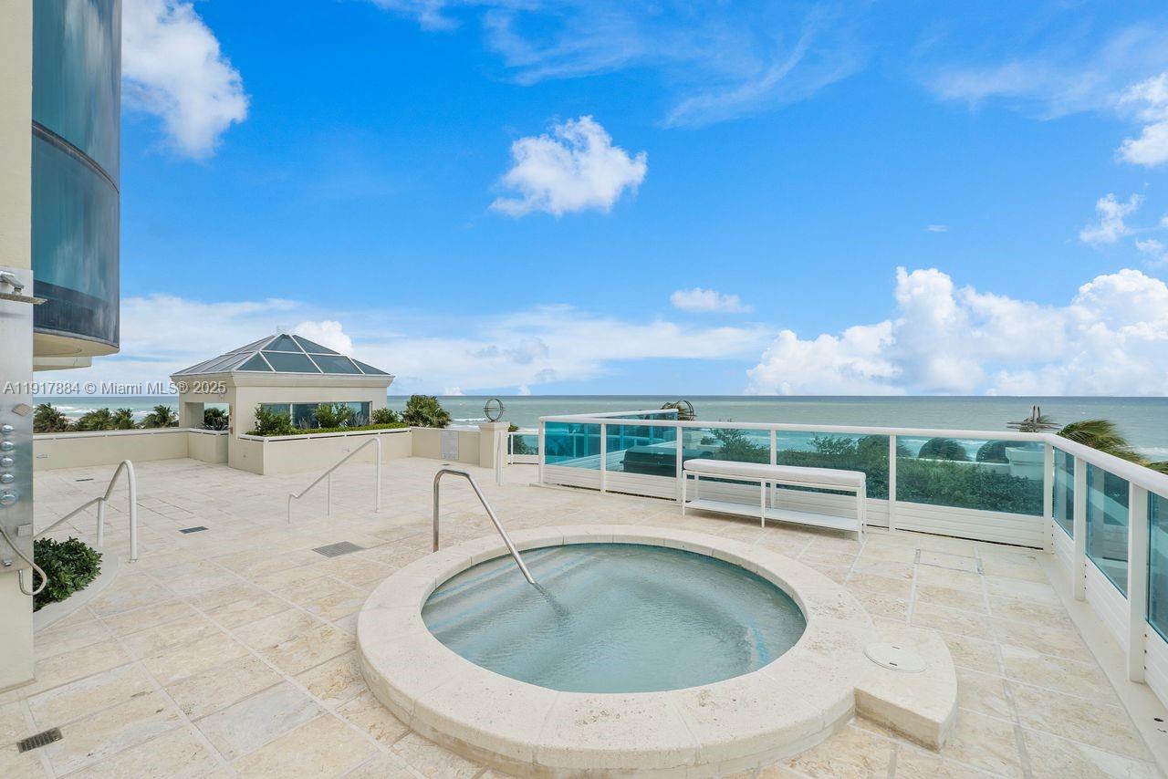 CAPOBELLA CONDO - Residential