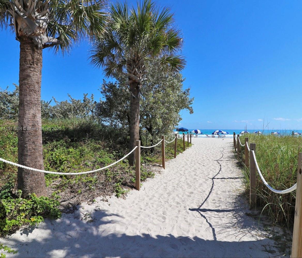 CAPOBELLA CONDO - Residential