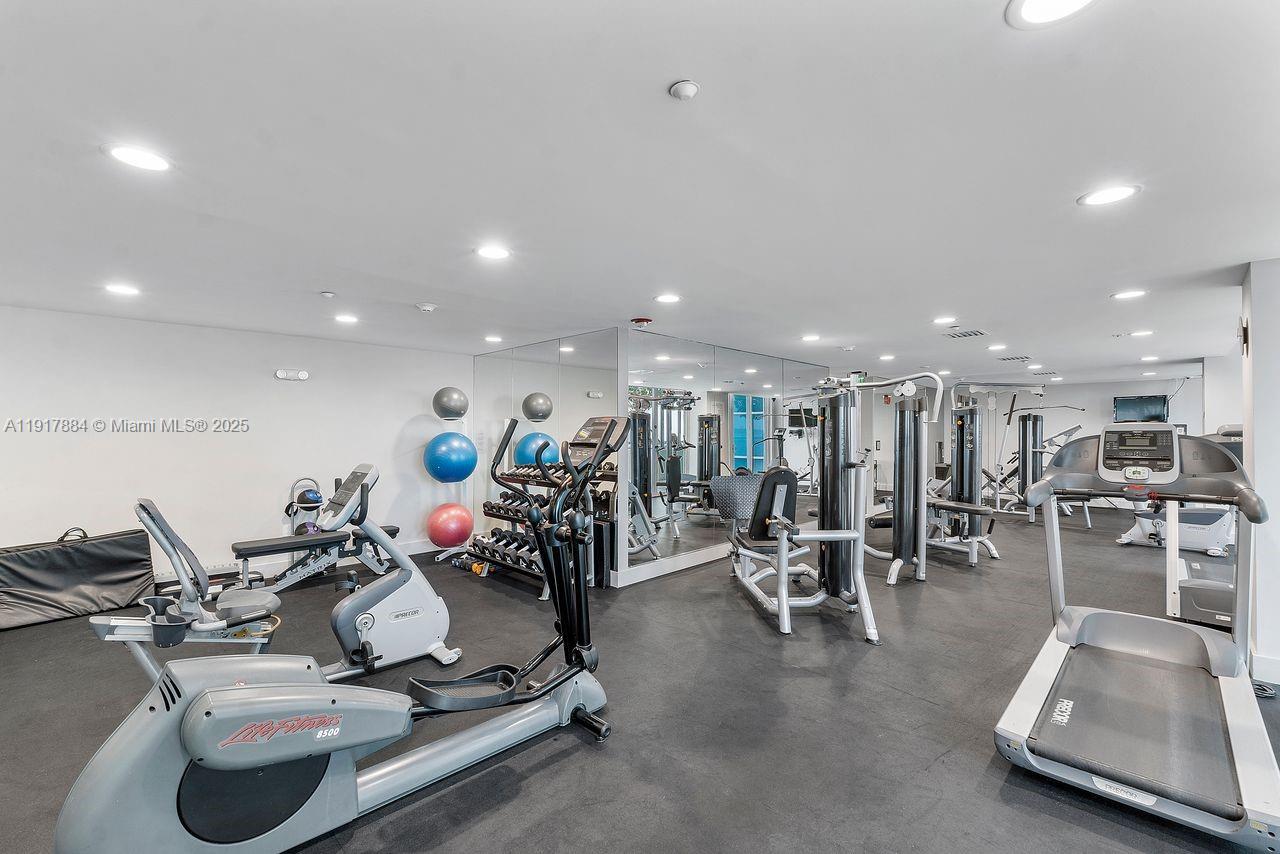 CAPOBELLA CONDO - Residential