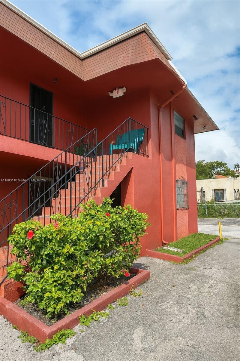 WINDSOR ESTATES CONDO NO - Residential Lease