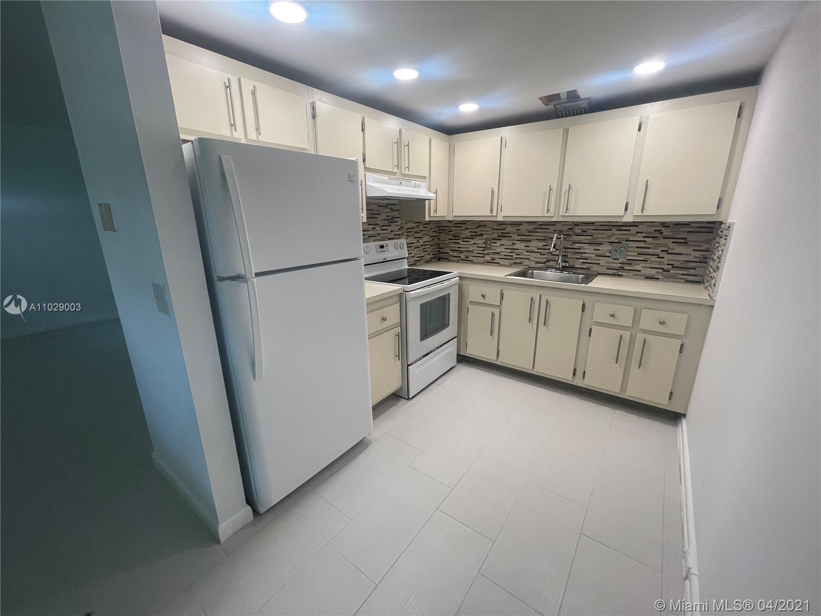 NEW HAMPTON AT CENTURY VI - Residential Lease