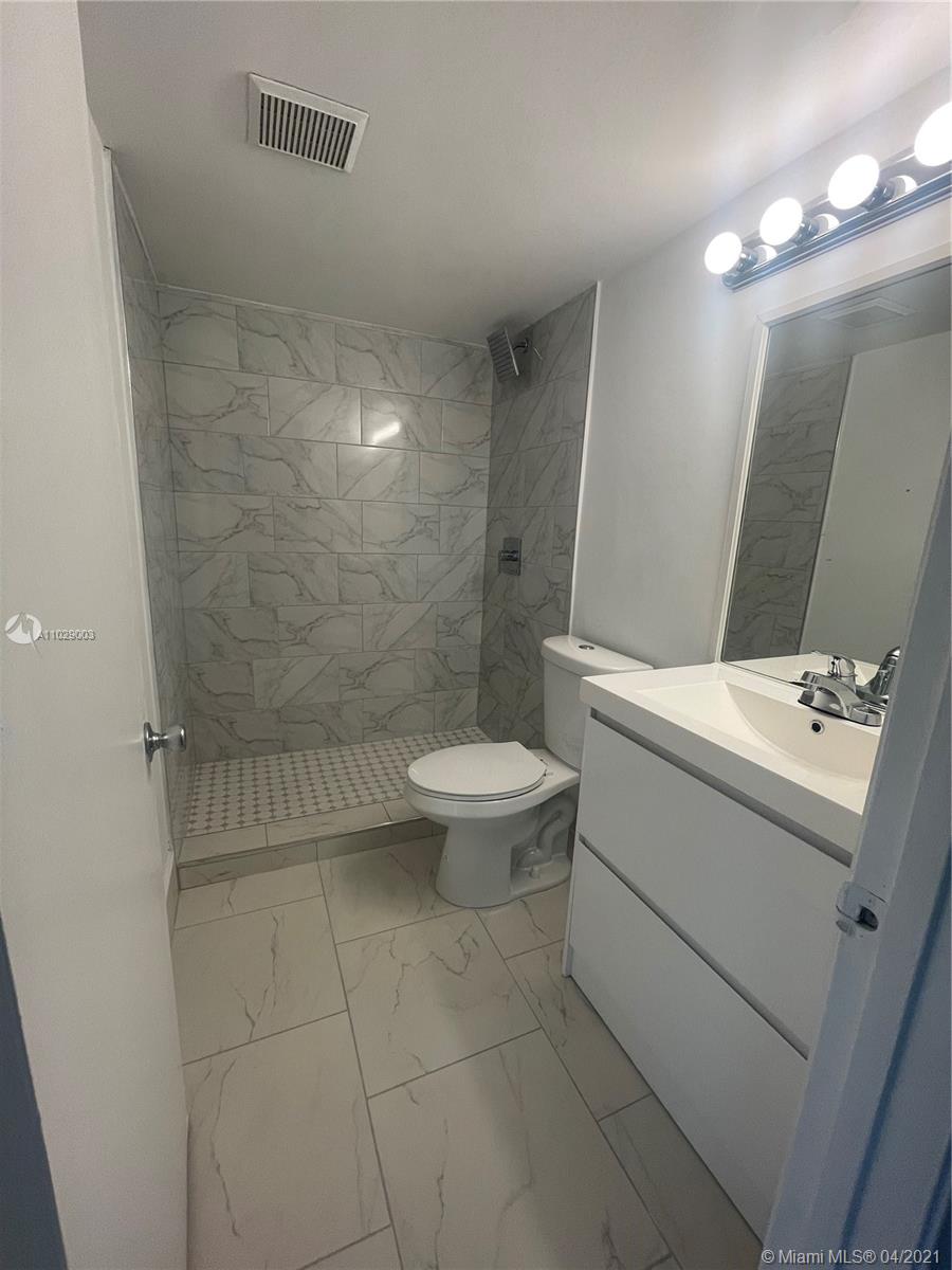 NEW HAMPTON AT CENTURY VI - Residential Lease