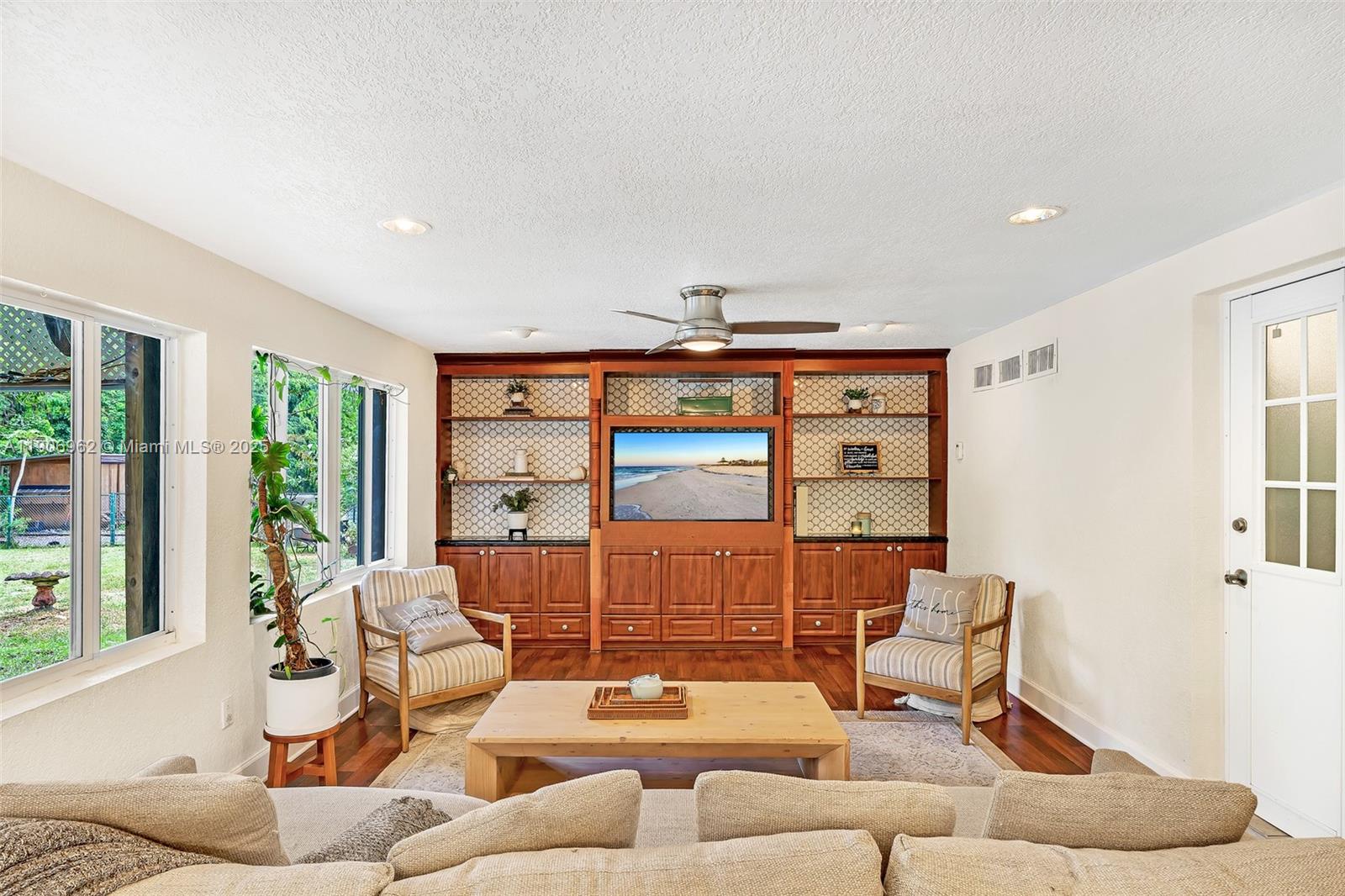 Rolling Oaks - Residential