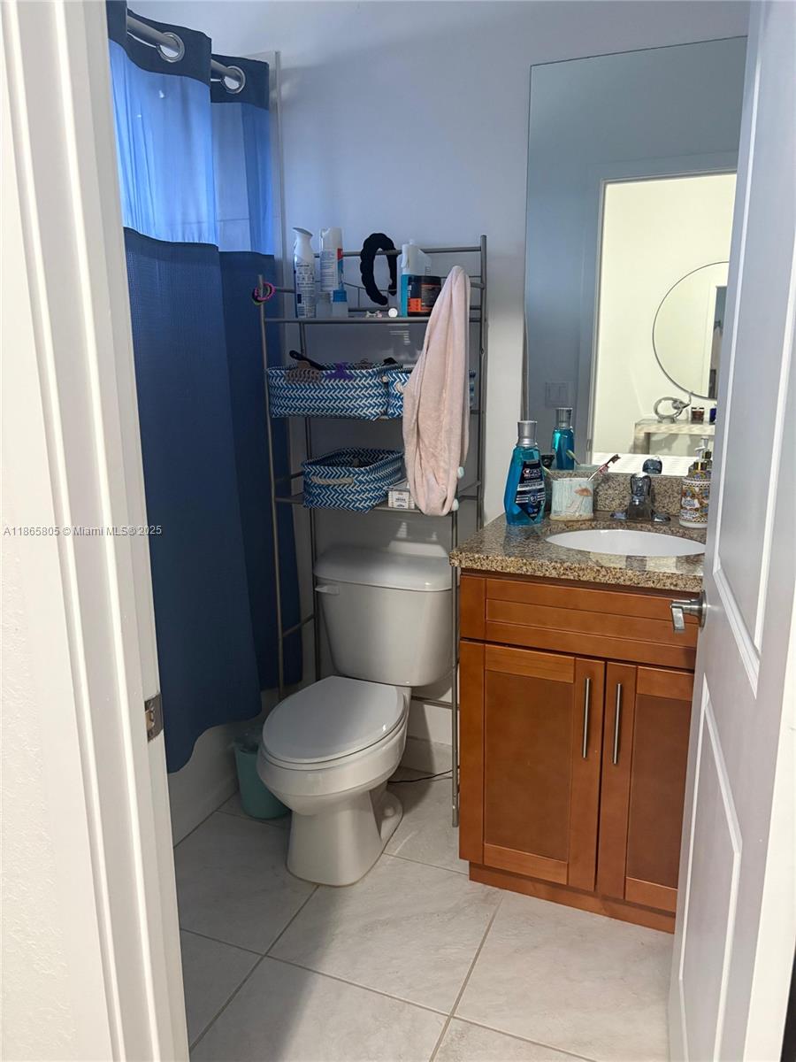 TROPICAL BREEZE TOWNHOUSE - Residential