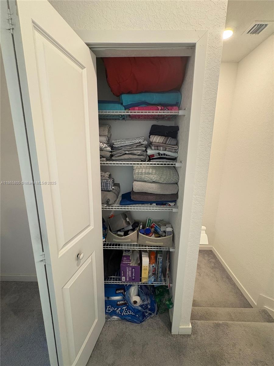 TROPICAL BREEZE TOWNHOUSE - Residential