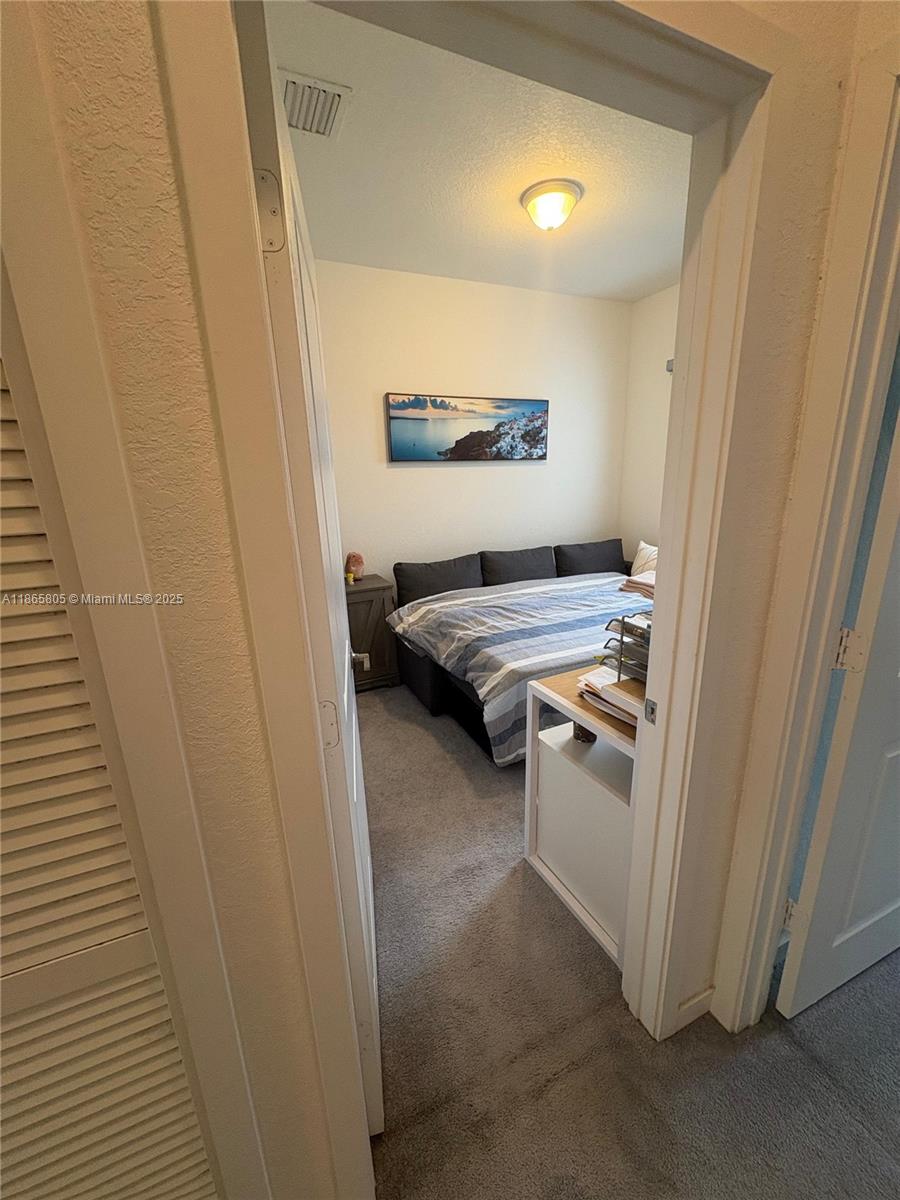 TROPICAL BREEZE TOWNHOUSE - Residential