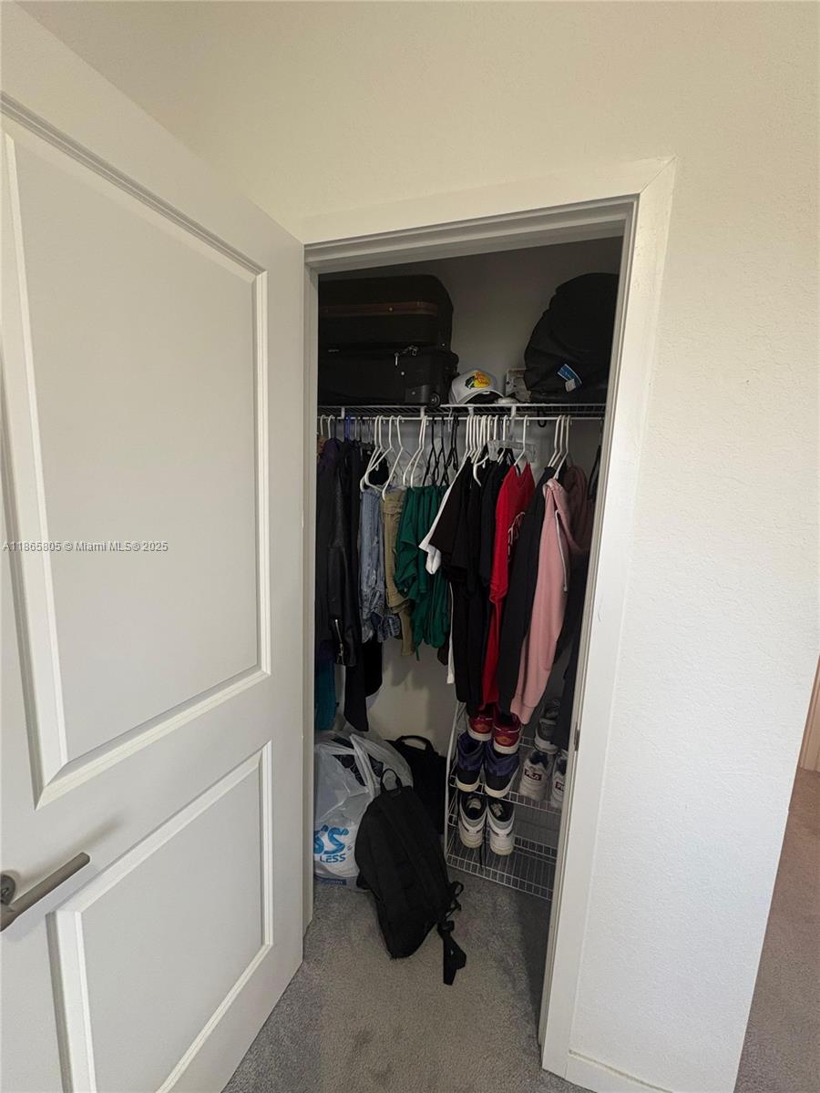 TROPICAL BREEZE TOWNHOUSE - Residential