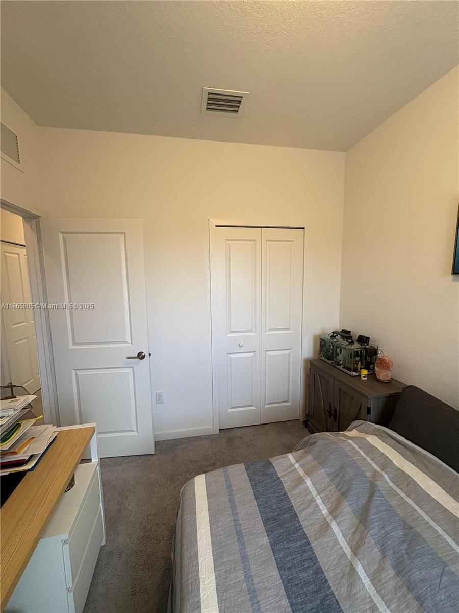 TROPICAL BREEZE TOWNHOUSE - Residential