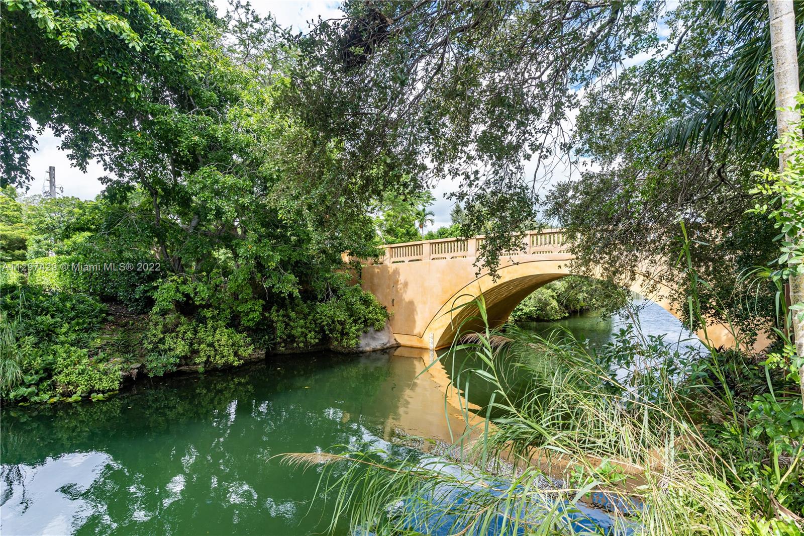 CORAL GABLES RIVIERA SEC - Residential