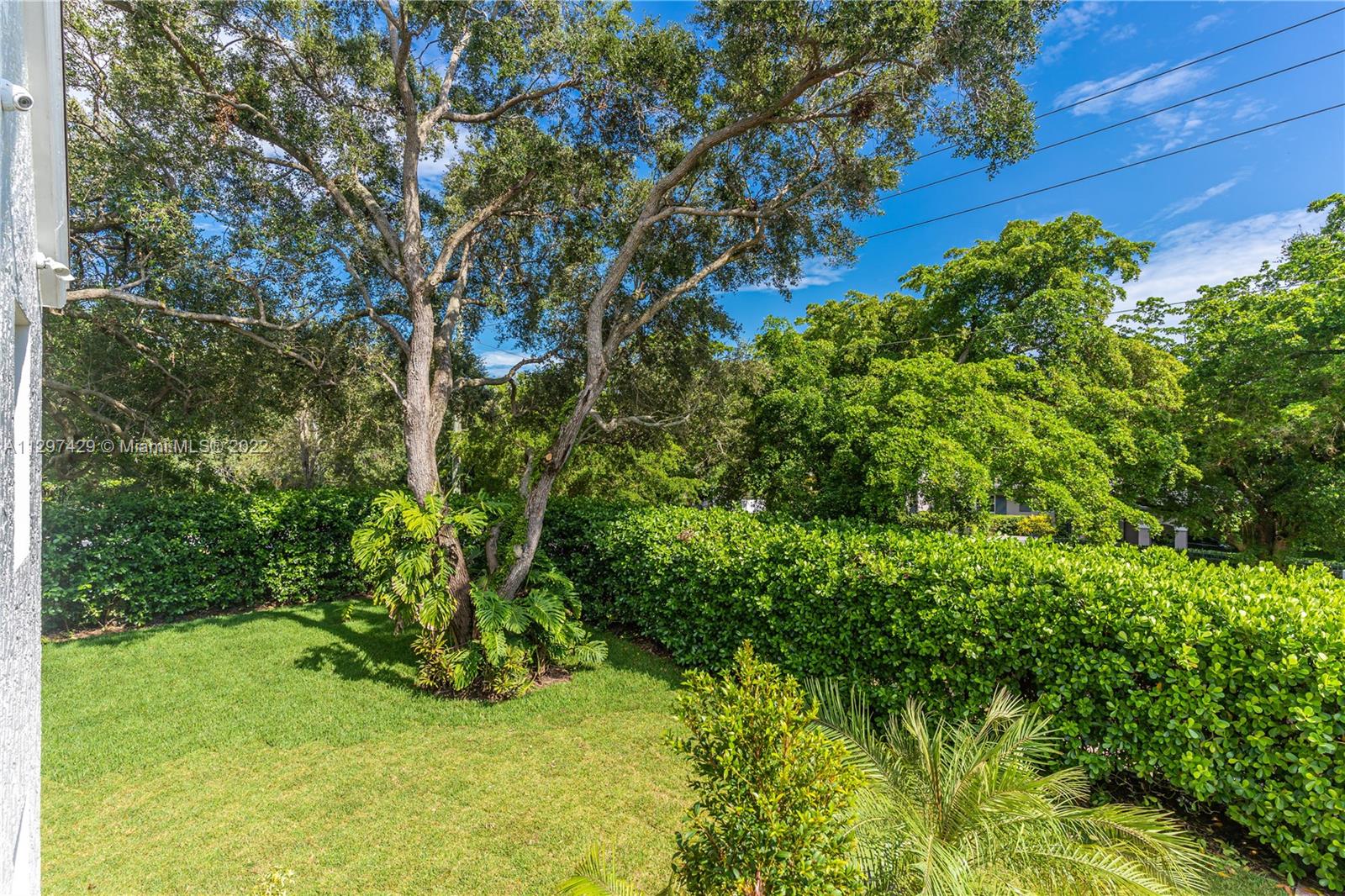 CORAL GABLES RIVIERA SEC - Residential