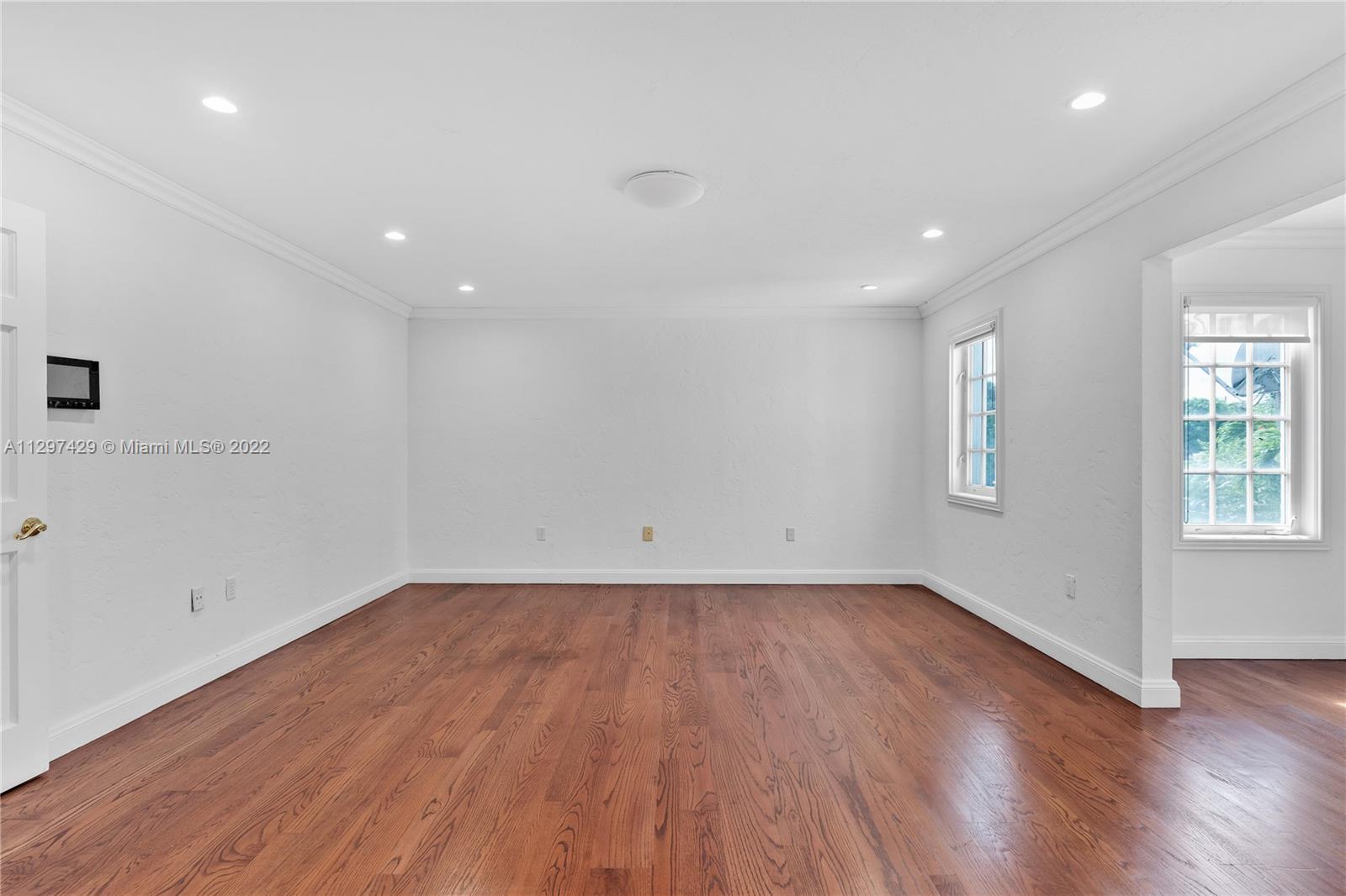 CORAL GABLES RIVIERA SEC - Residential