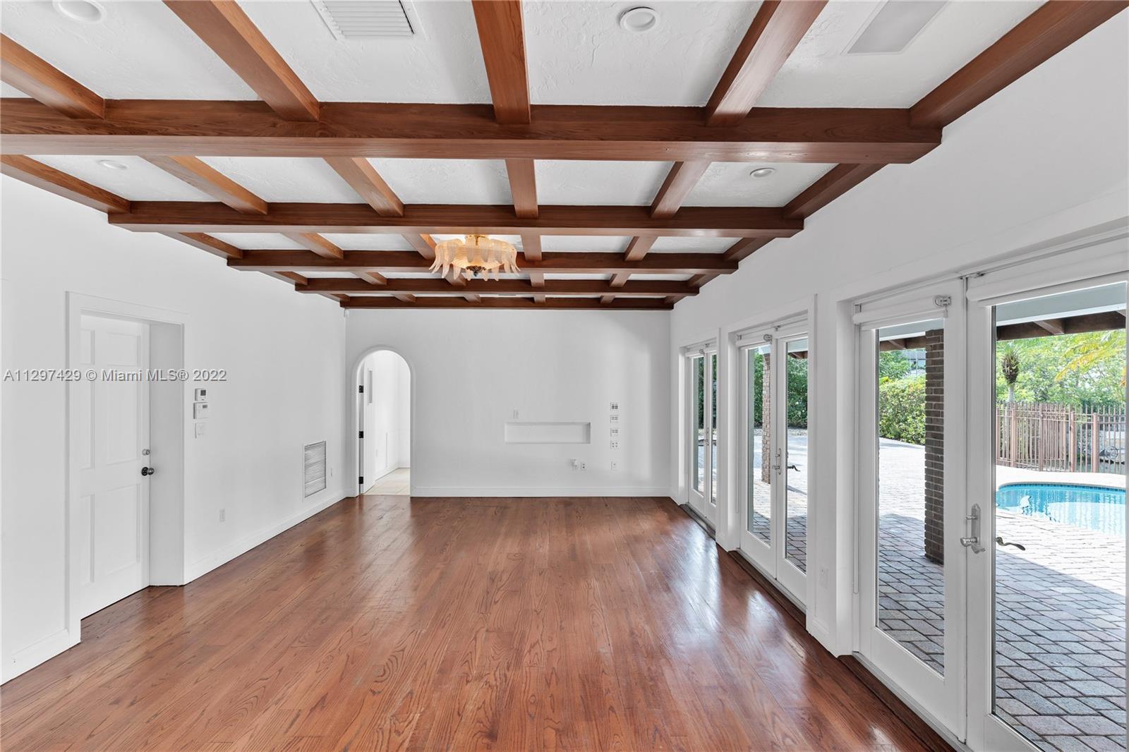 CORAL GABLES RIVIERA SEC - Residential