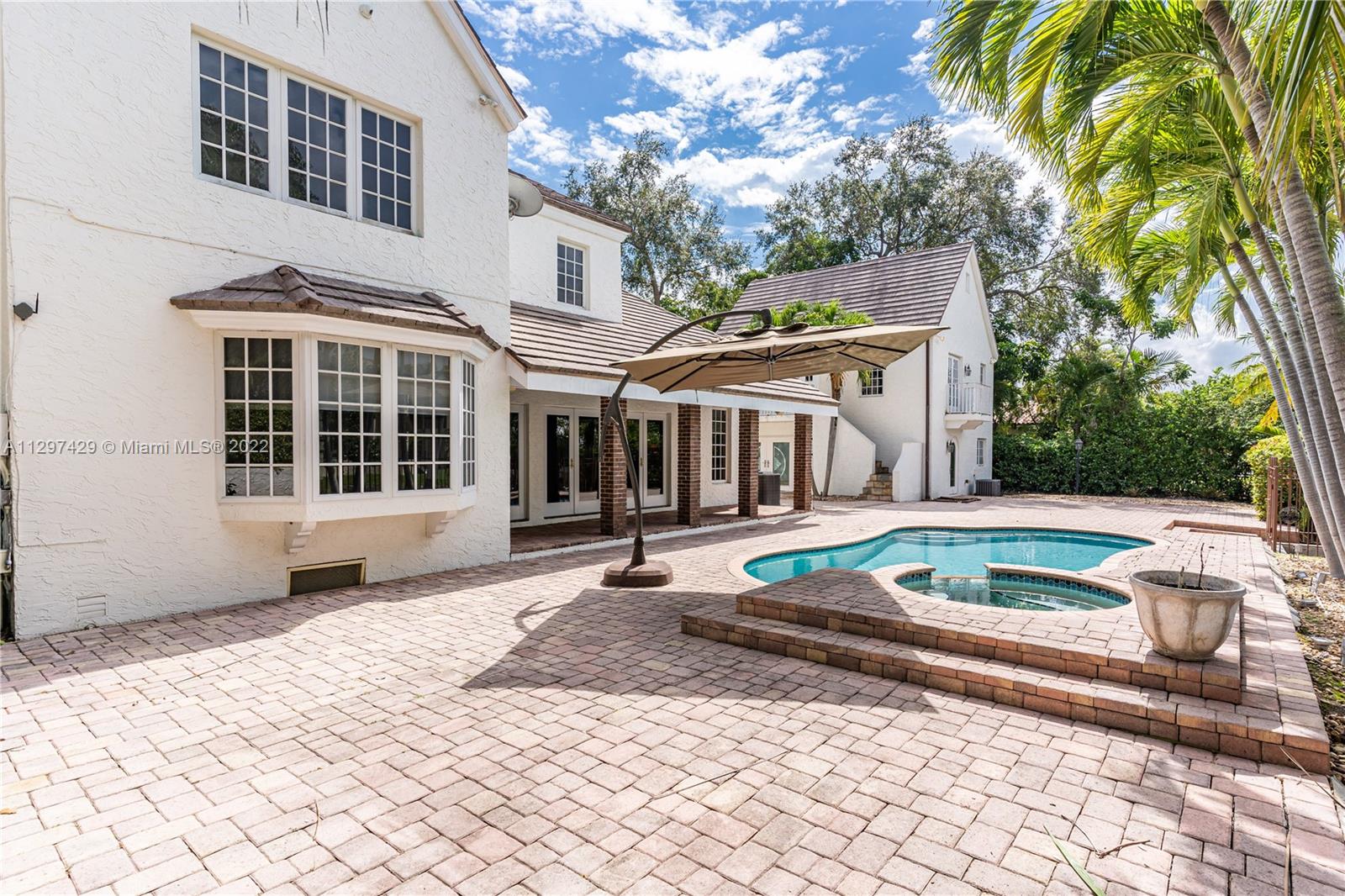 CORAL GABLES RIVIERA SEC - Residential