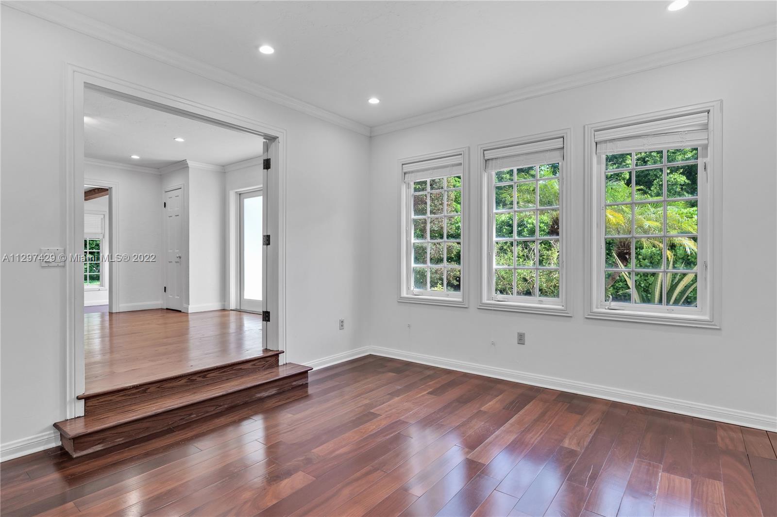 CORAL GABLES RIVIERA SEC - Residential