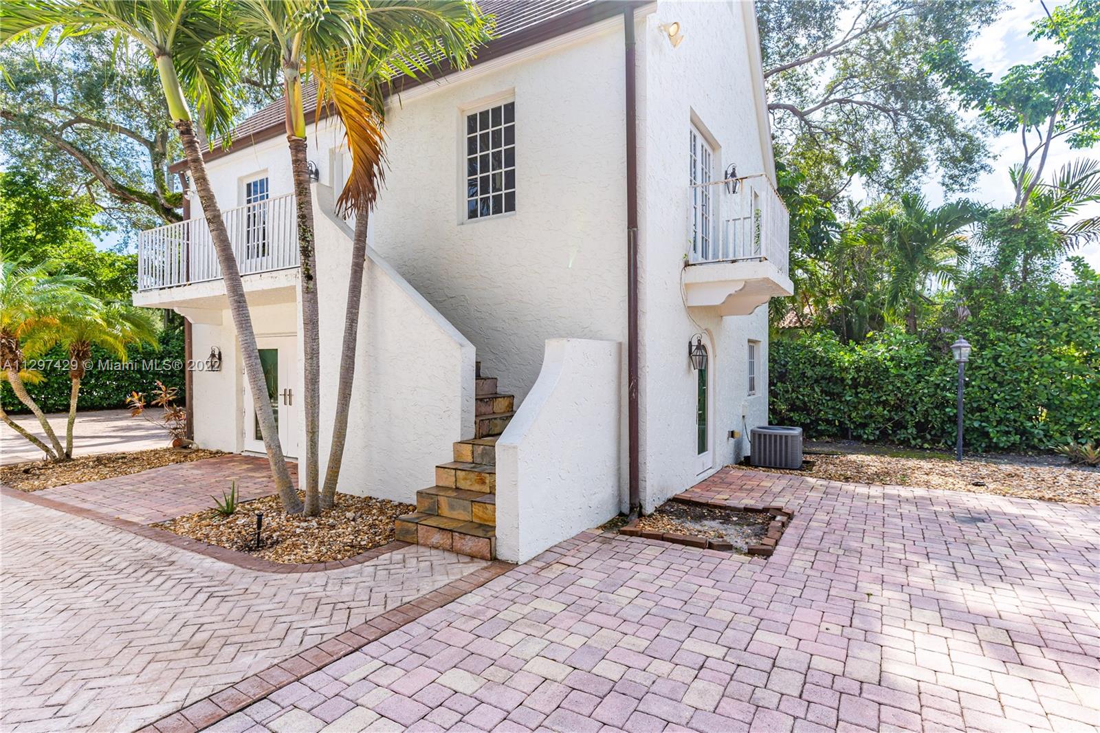 CORAL GABLES RIVIERA SEC - Residential