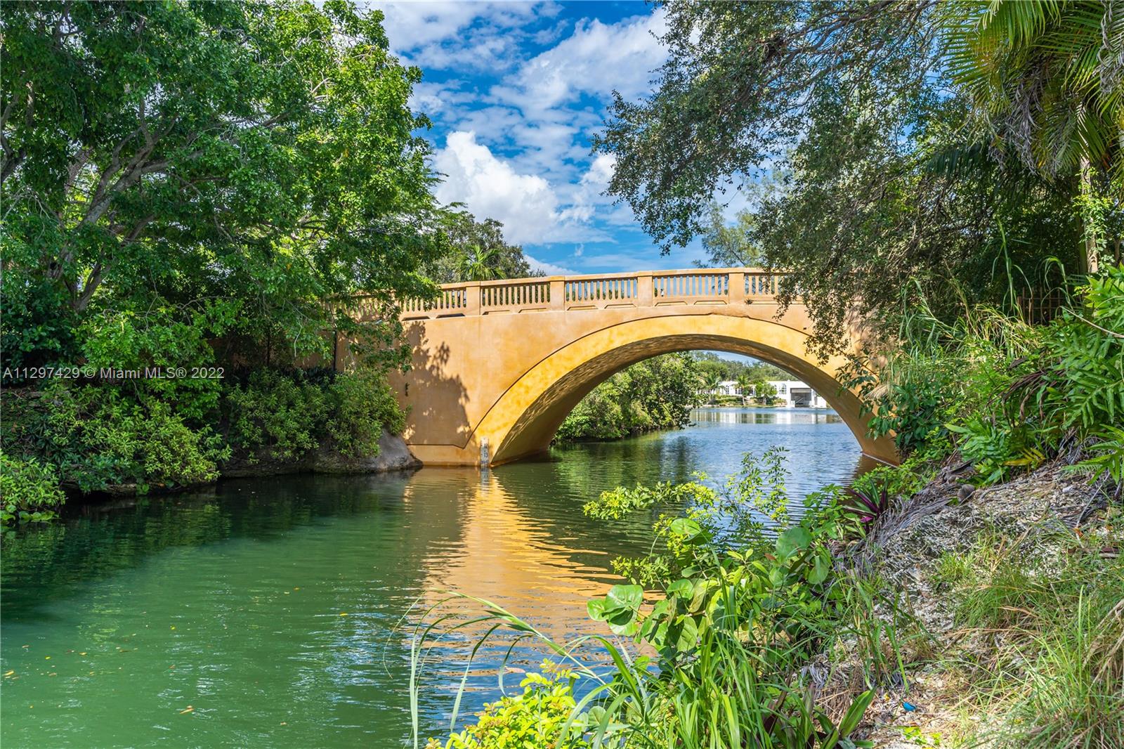 CORAL GABLES RIVIERA SEC - Residential