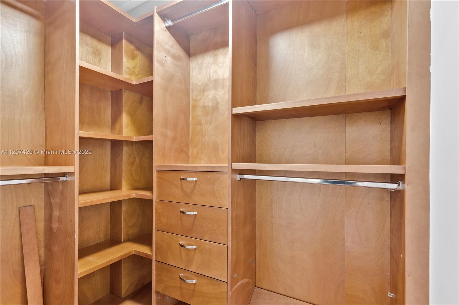 CORAL GABLES RIVIERA SEC - Residential