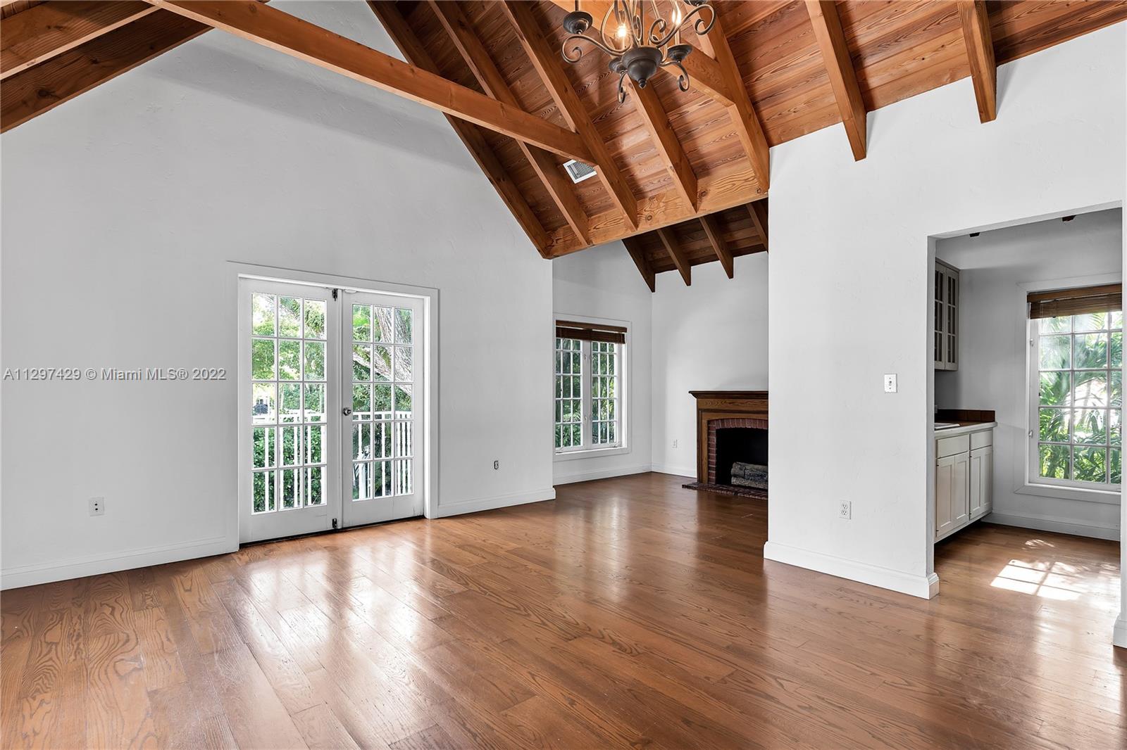 CORAL GABLES RIVIERA SEC - Residential