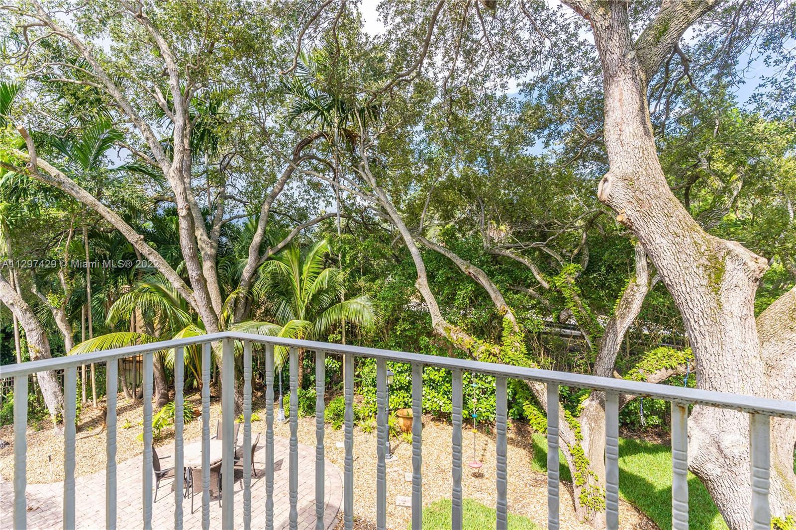 CORAL GABLES RIVIERA SEC - Residential