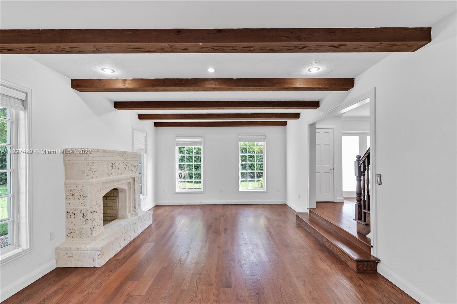 CORAL GABLES RIVIERA SEC - Residential