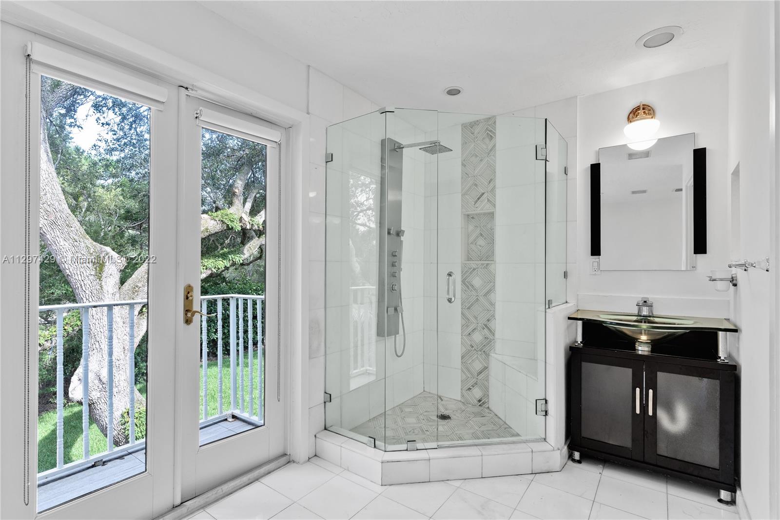 CORAL GABLES RIVIERA SEC - Residential