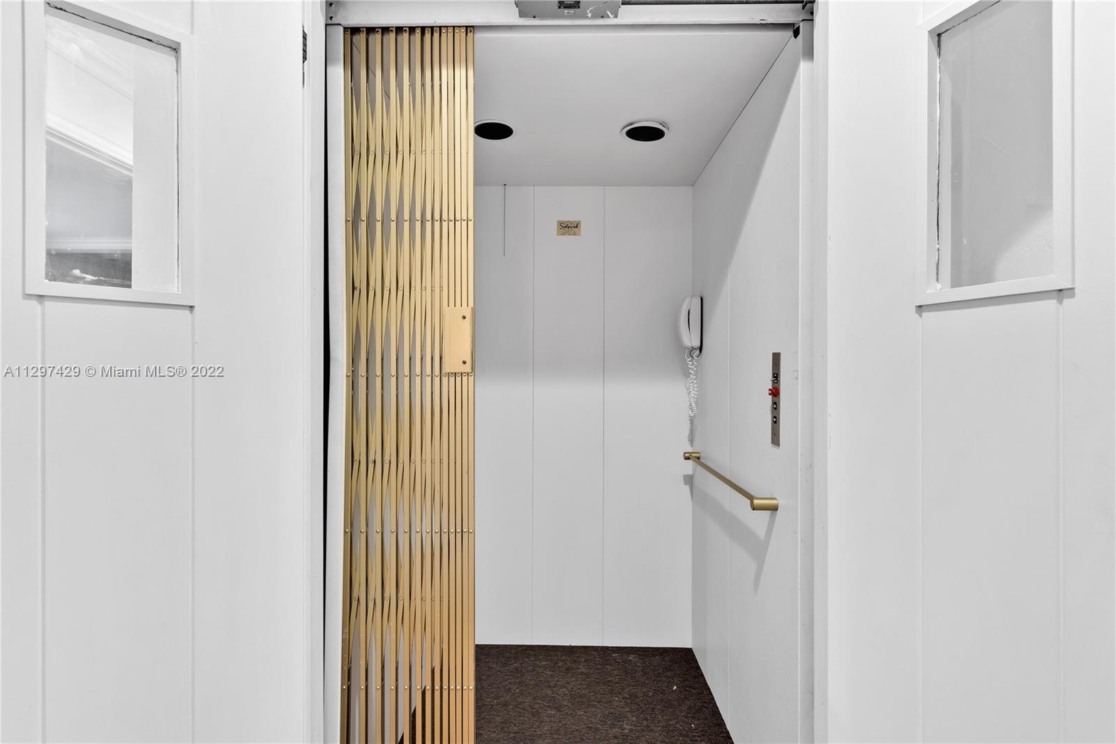 CORAL GABLES RIVIERA SEC - Residential