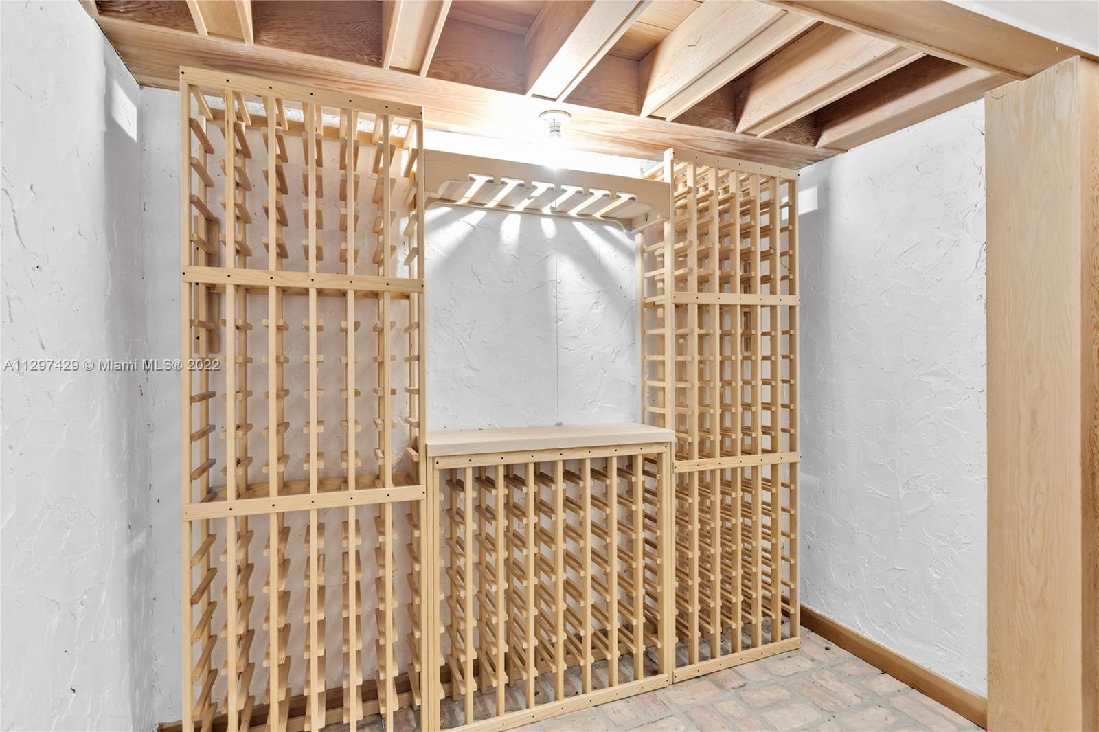 CORAL GABLES RIVIERA SEC - Residential