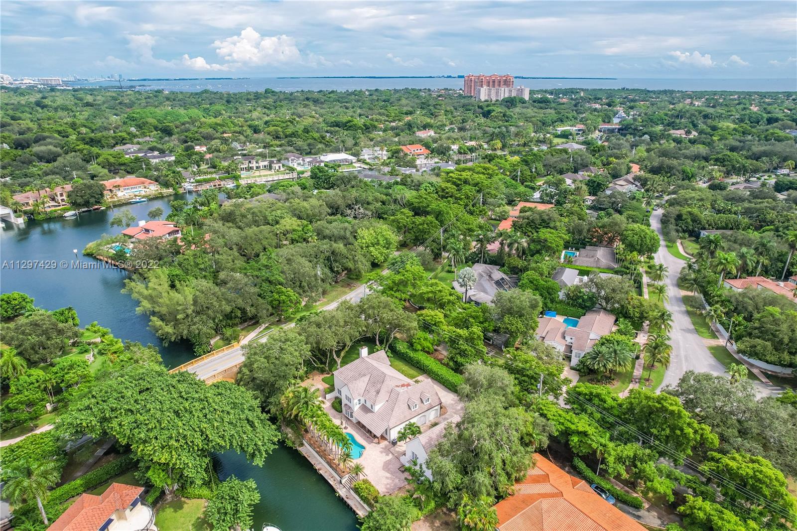 CORAL GABLES RIVIERA SEC - Residential