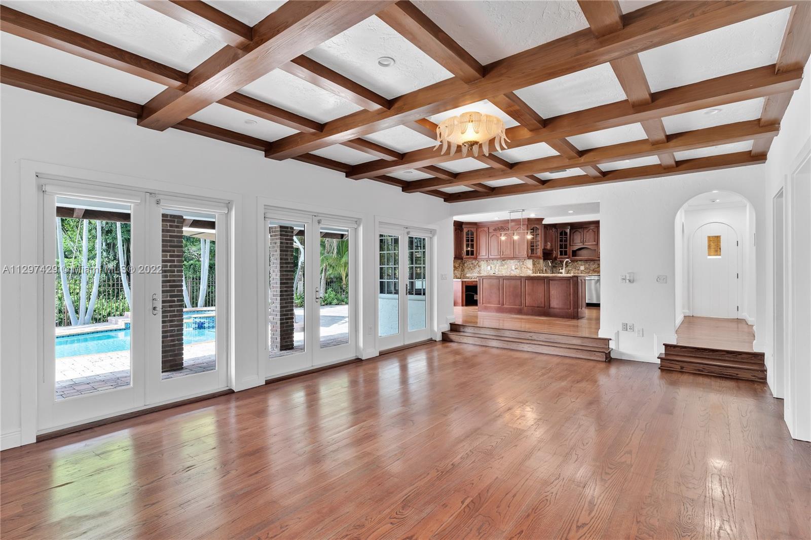 CORAL GABLES RIVIERA SEC - Residential