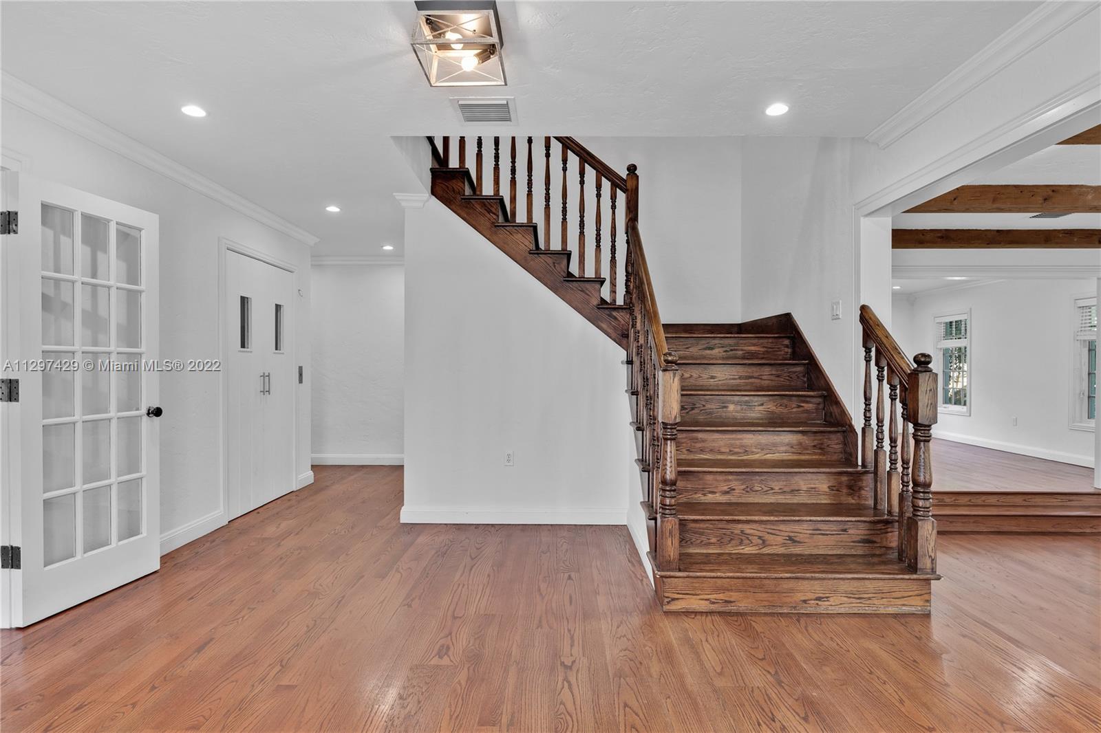 CORAL GABLES RIVIERA SEC - Residential