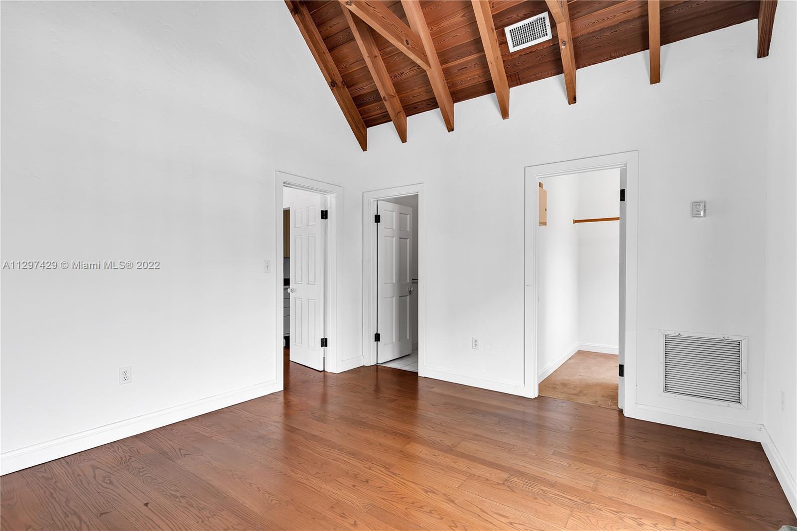 CORAL GABLES RIVIERA SEC - Residential