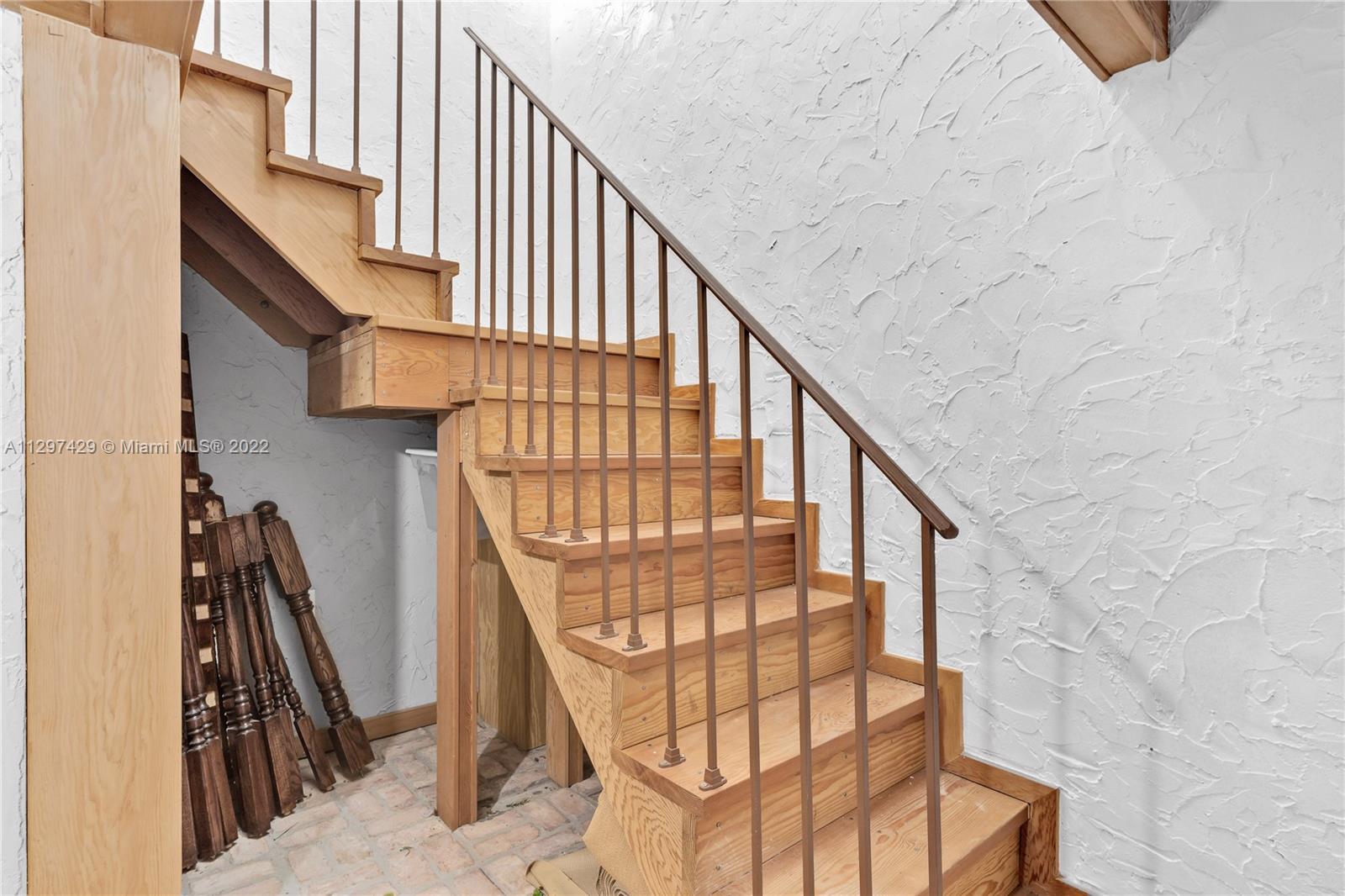 CORAL GABLES RIVIERA SEC - Residential