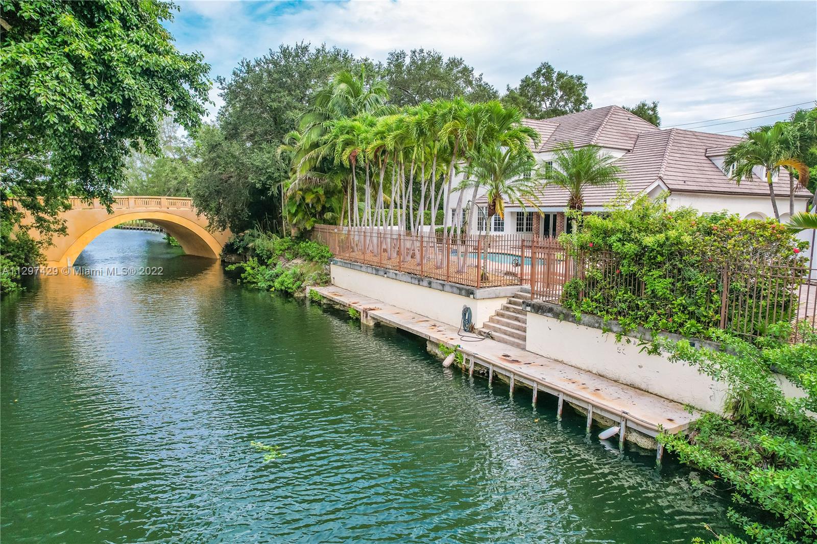 CORAL GABLES RIVIERA SEC - Residential