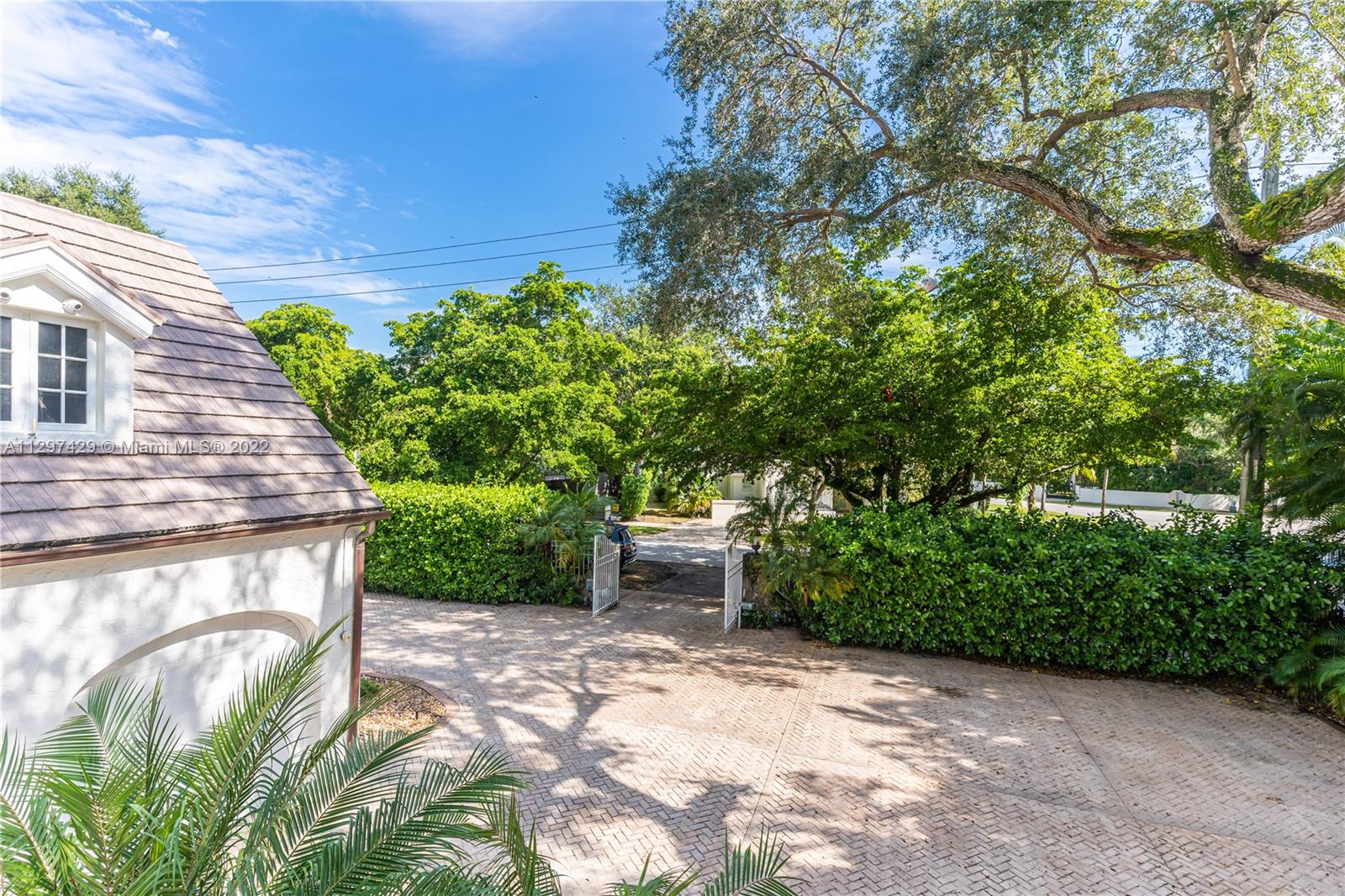 CORAL GABLES RIVIERA SEC - Residential