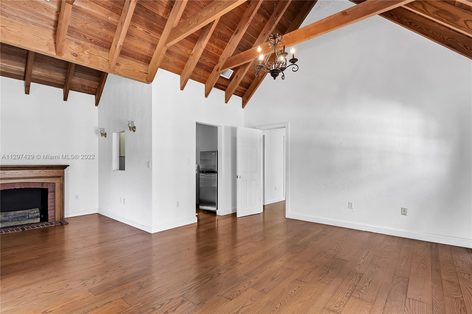 CORAL GABLES RIVIERA SEC - Residential