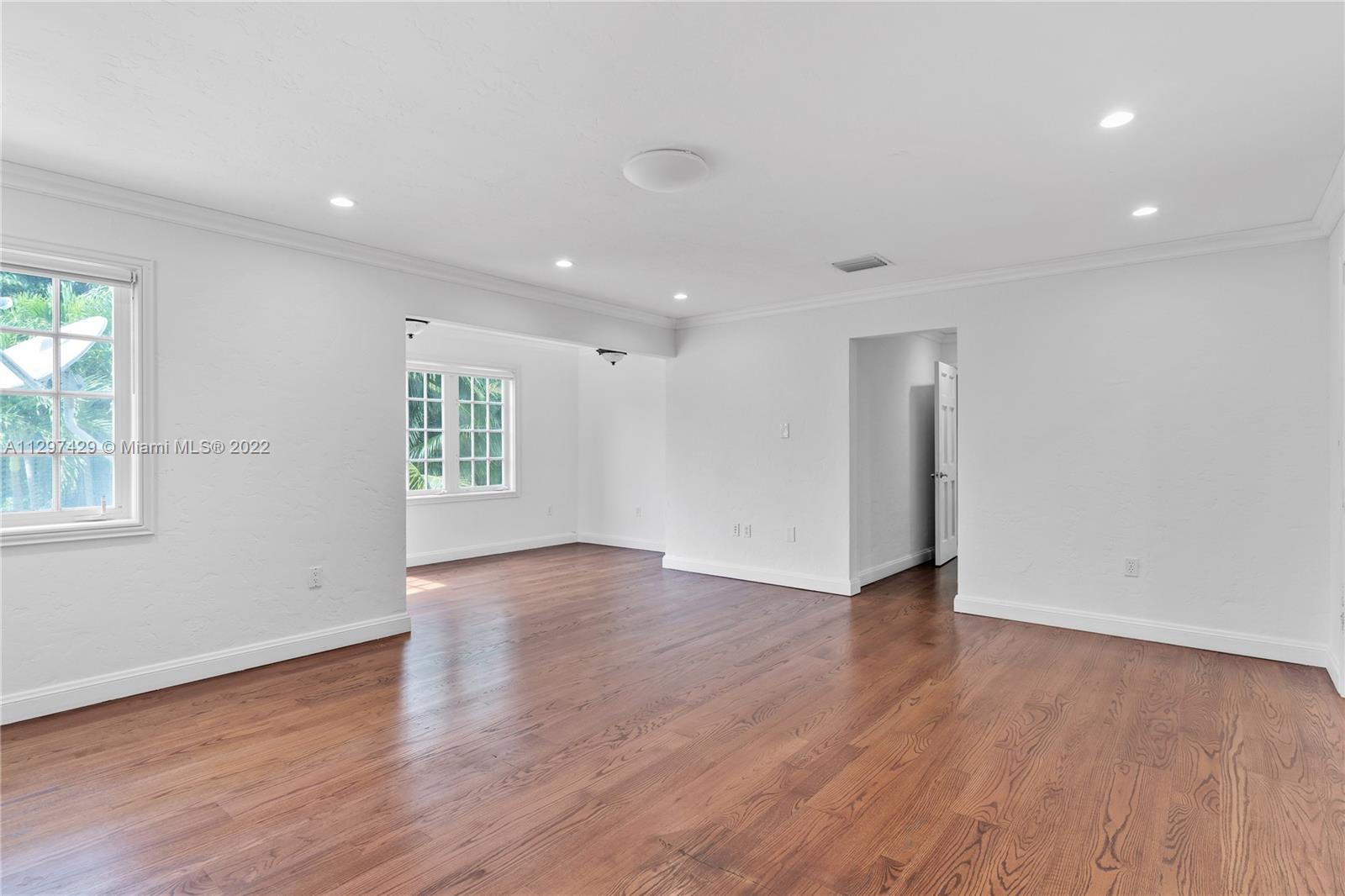 CORAL GABLES RIVIERA SEC - Residential