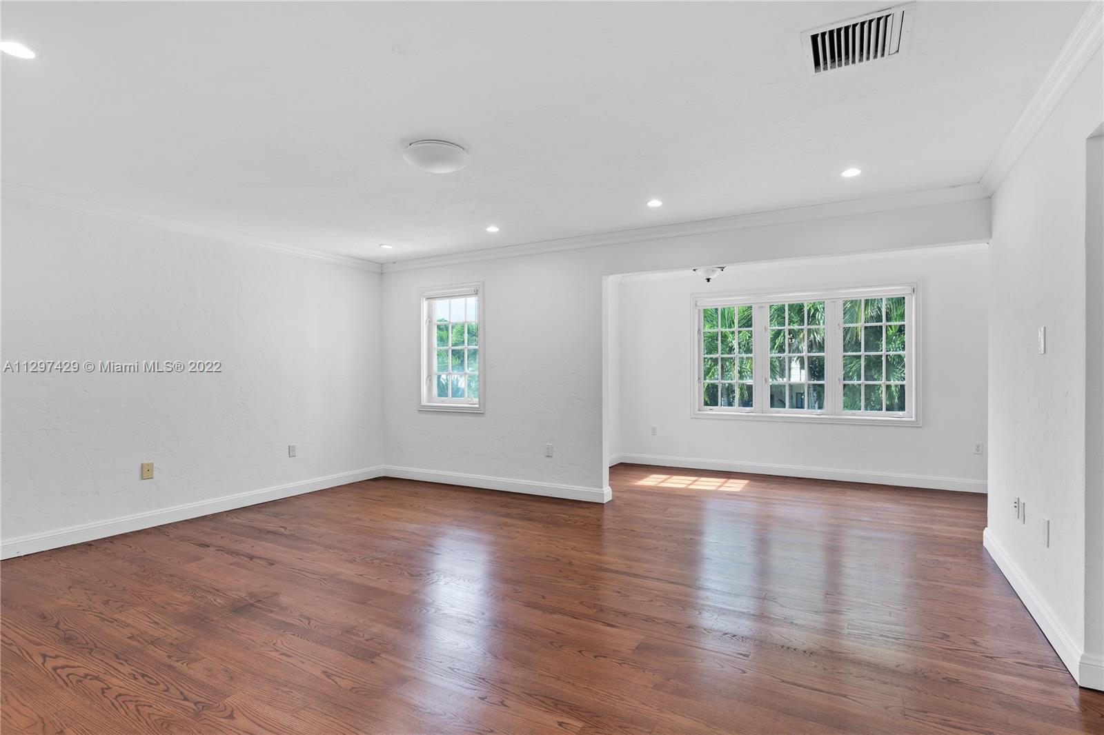 CORAL GABLES RIVIERA SEC - Residential