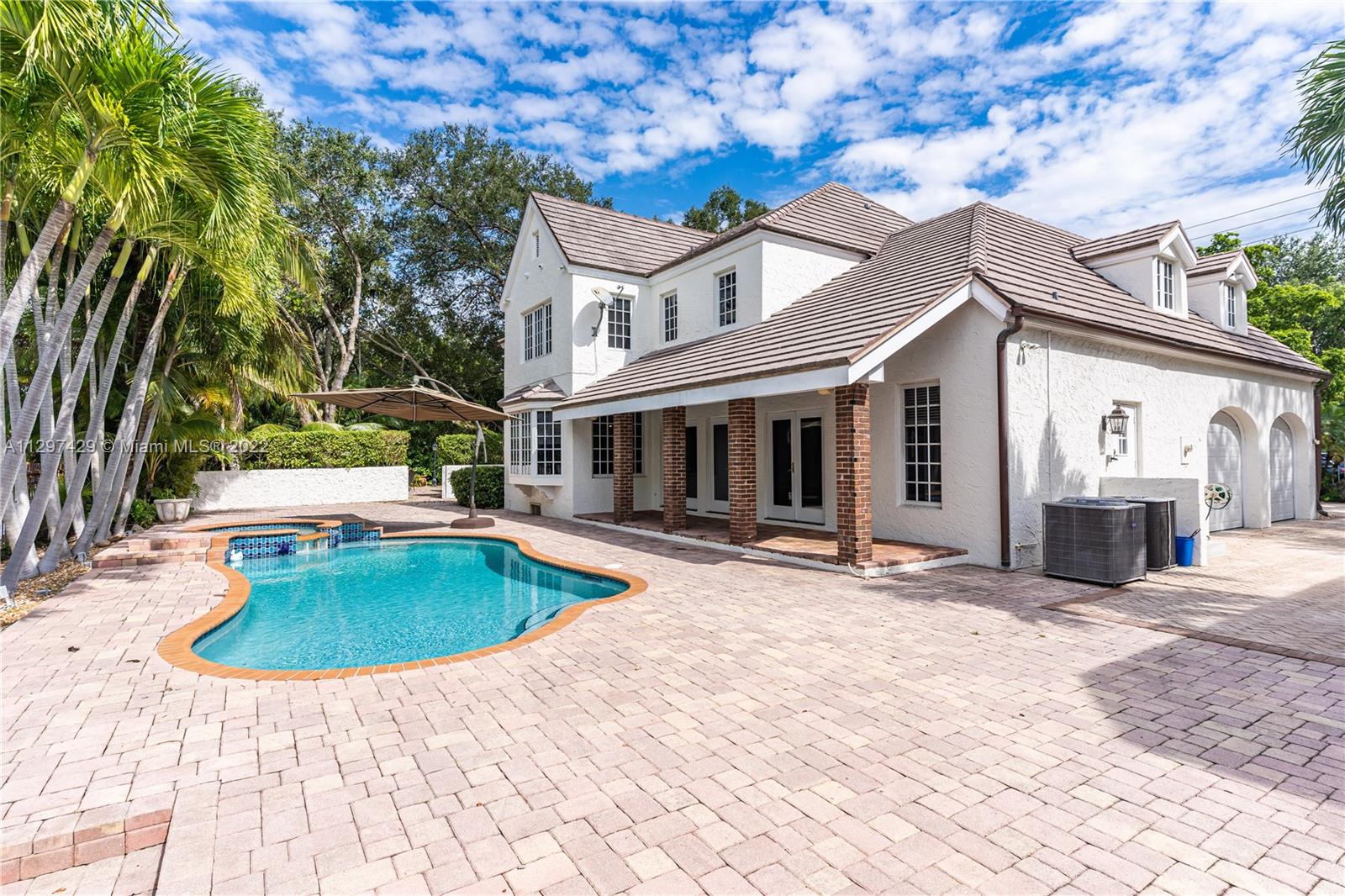 CORAL GABLES RIVIERA SEC - Residential