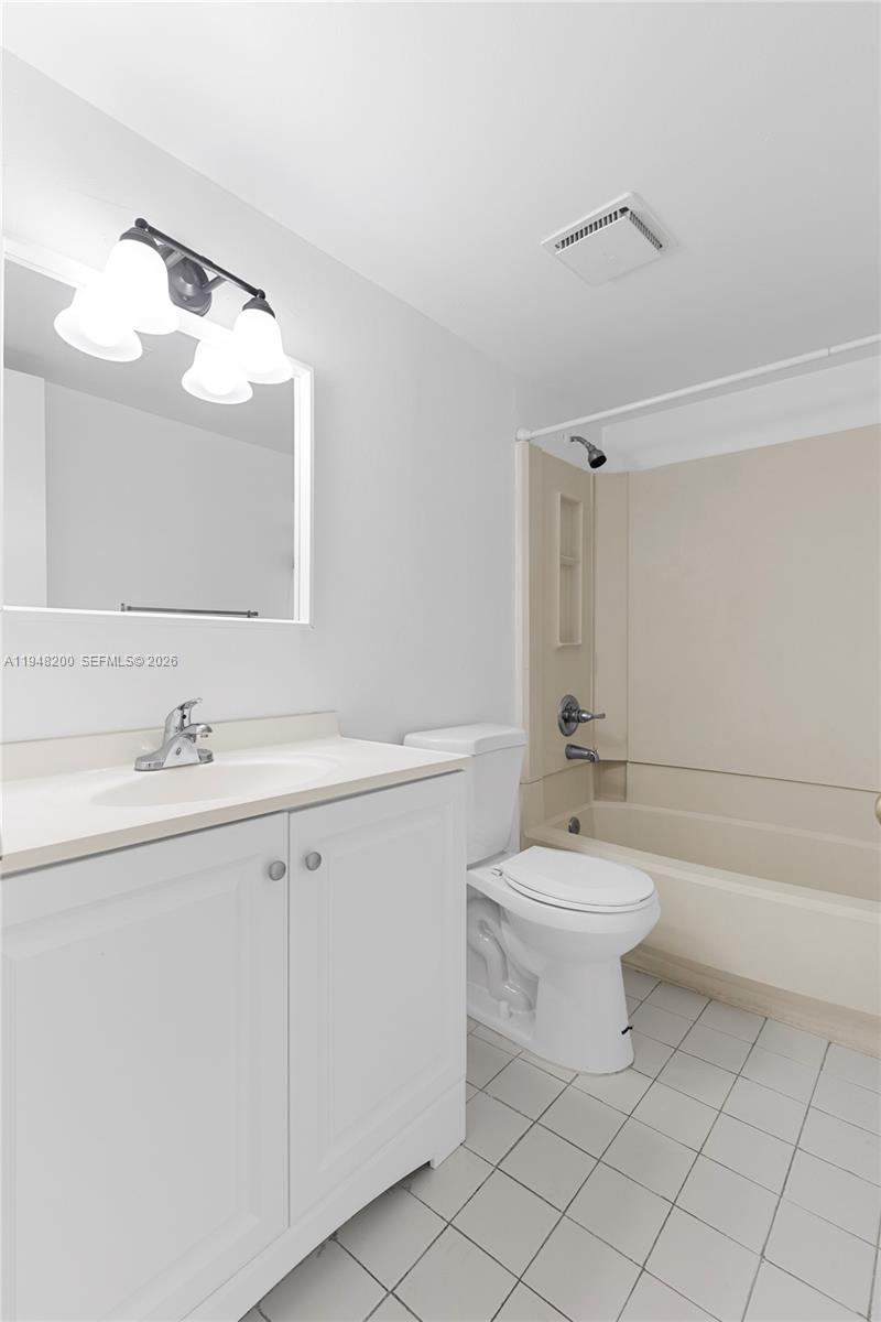 COURTYARDS AT DAVIE CONDO - Residential