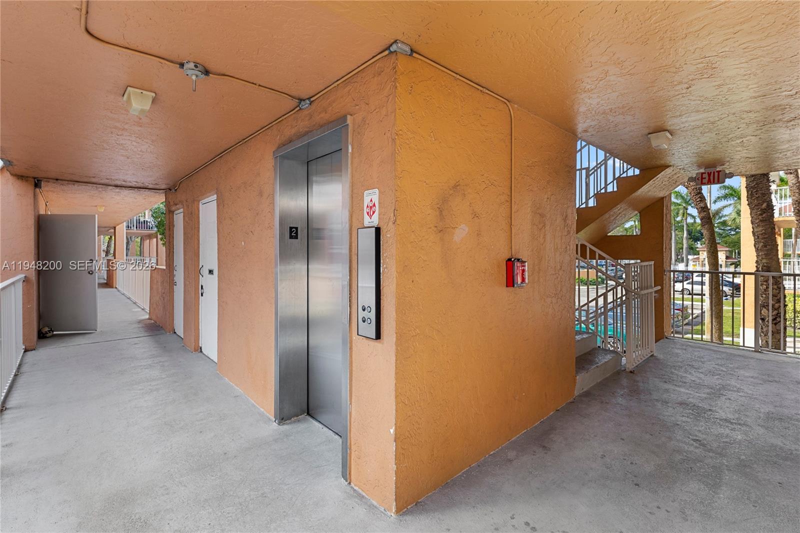 COURTYARDS AT DAVIE CONDO - Residential